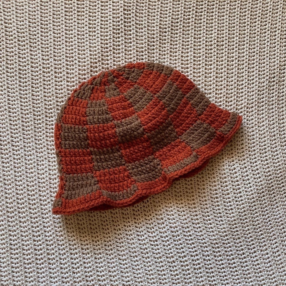 Custom Made Checkered Bucket Hat 🐻🧶